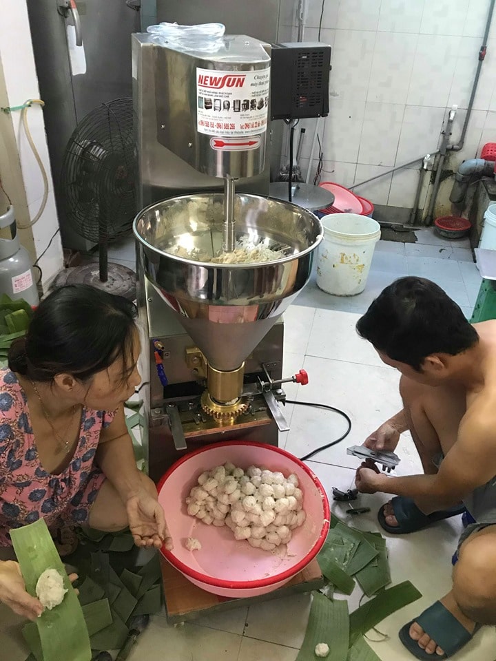 Cách sử dụng máy làm bò viên Cách sử dụng máy làm bò viên