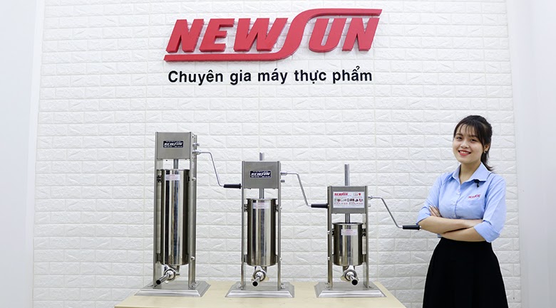 Máy đùn xúc xích quay tay