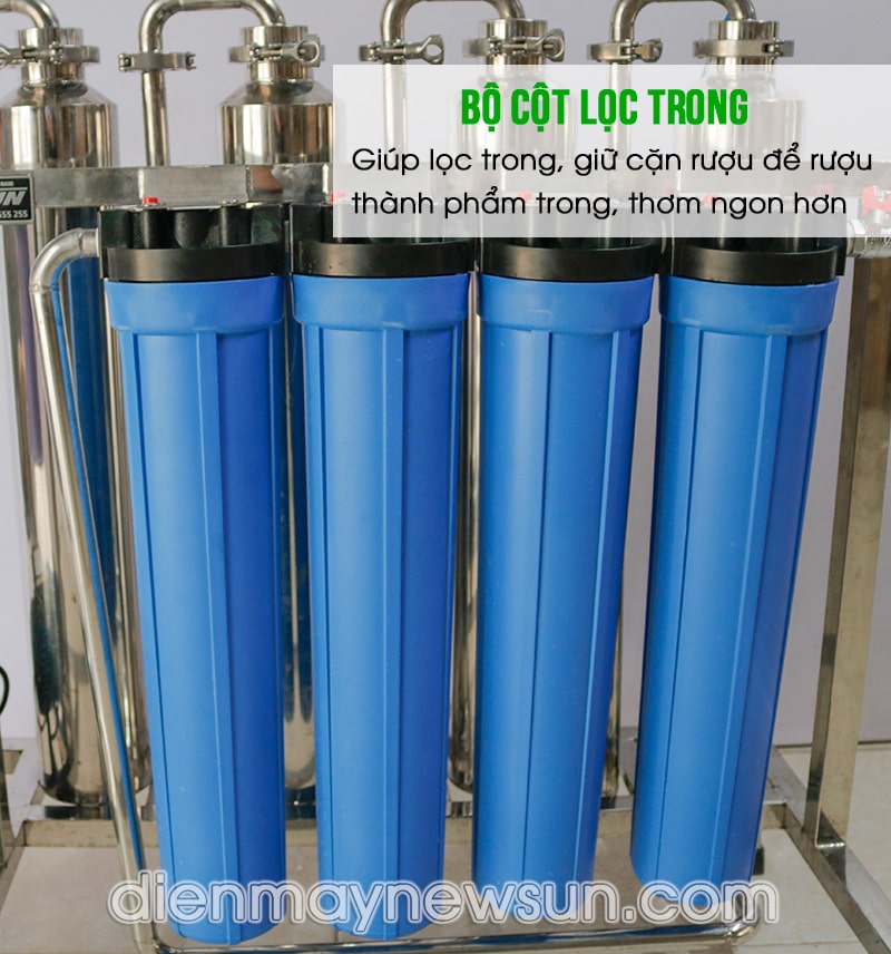 Lọc trong rượu và loại bỏ cặn nhờ 3 cột lọc trong 