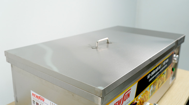 Trang bị nắp đậy ngăn dầu chiên bắn ra ngoài