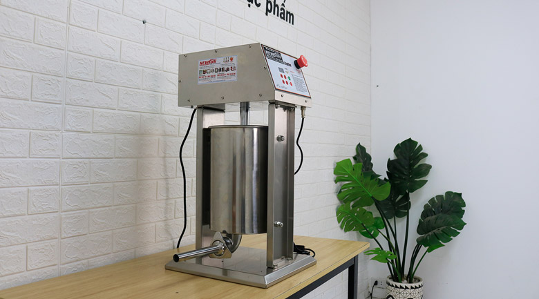 Máy đùn xúc xích điện tử NEWSUN Promax