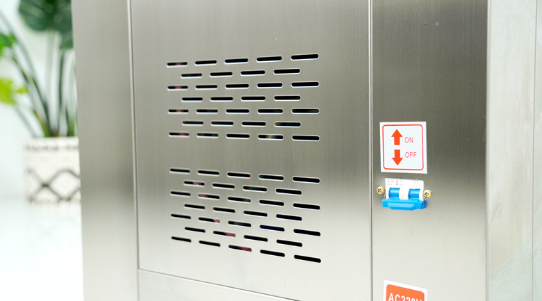 Hệ thống tản nhiệt, làm mát bên hông máy