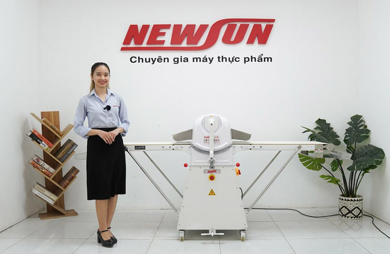 Hình ảnh thực tế máy cán bột 2 chiều H-520EB NEWSUN Hình ảnh thực tế máy cán bột 2 chiều H-520EB NEWSUN